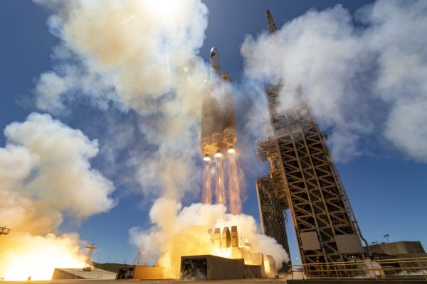 A ULA Delta IV Heavy rocket lifting off with the NROL-82 mission (Photo credit: ULA)