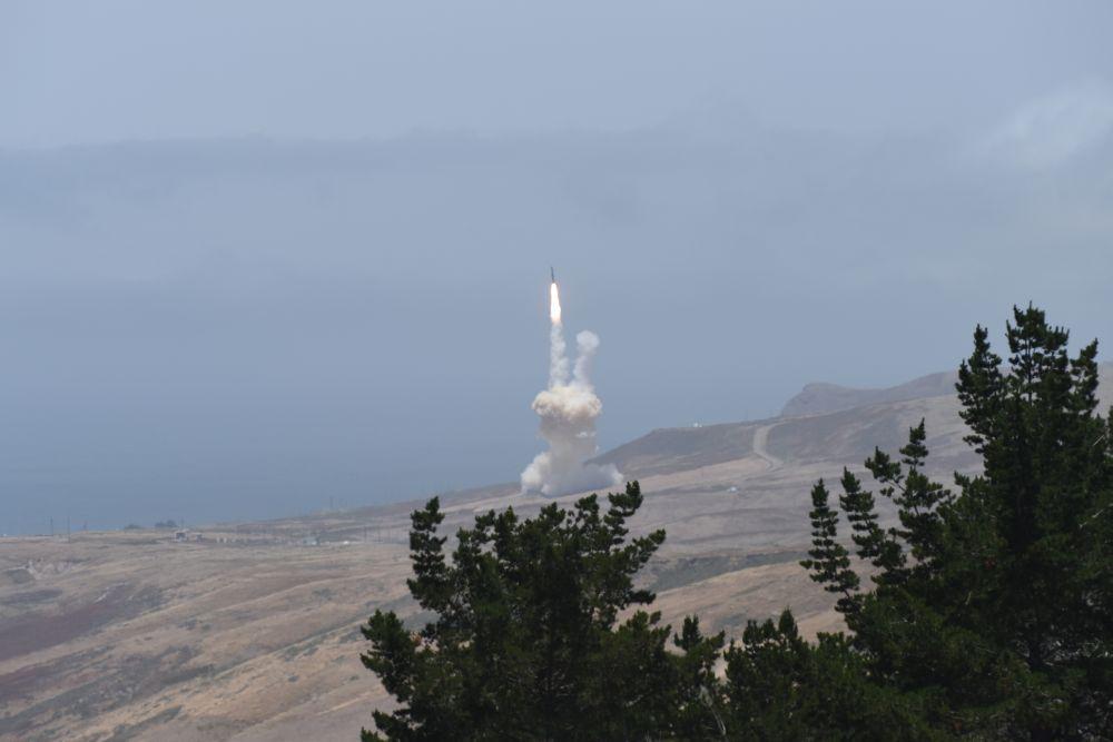 Ground-based Interceptor launched from Vandenberg, AFB, Calif. during a live-fire test event against an ICBM-class target, May 30, 2017. Credit: Missile Defense Agency