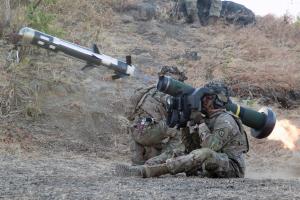 U.S. Army soldiers fire a Javelin anti-tank missile during a joint range exercise with Indonesian armed forces at a military base in Indonesia during Garuda Shield, an exercise that aims to promote regional peace and security.  Image: DoD, 2019